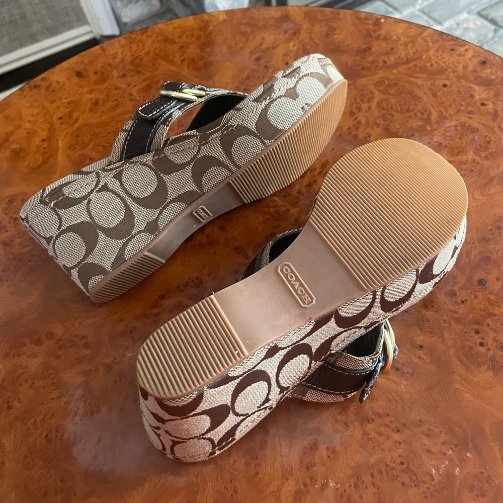 Coach Evelina Wedge Sandals Size 6